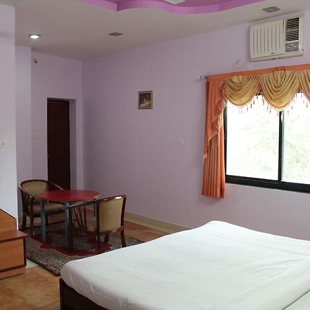 Hotel Rajshree Pushkar Exteriör bild